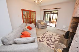 Lounge- click for photo gallery